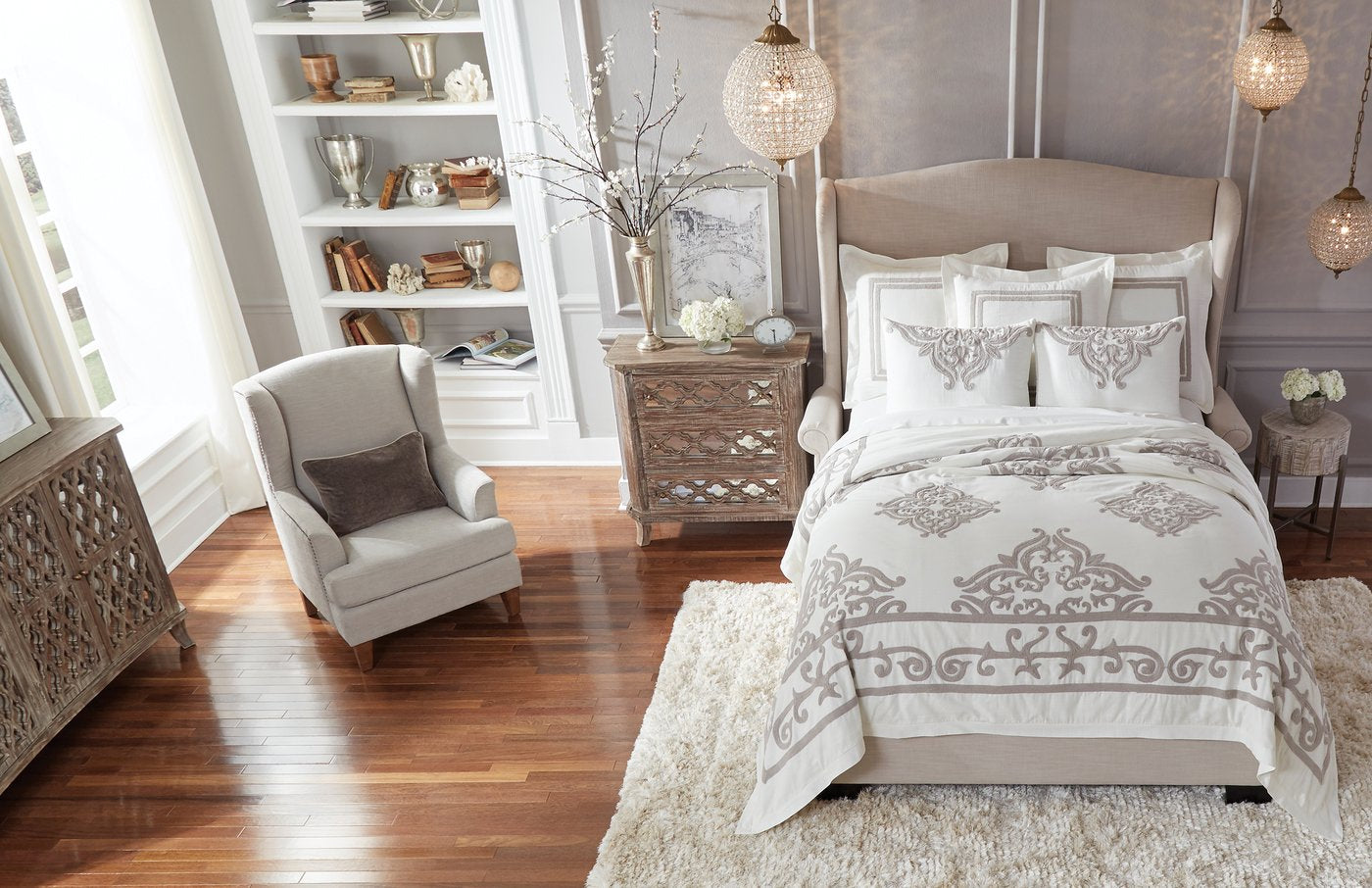 Lavita Collection